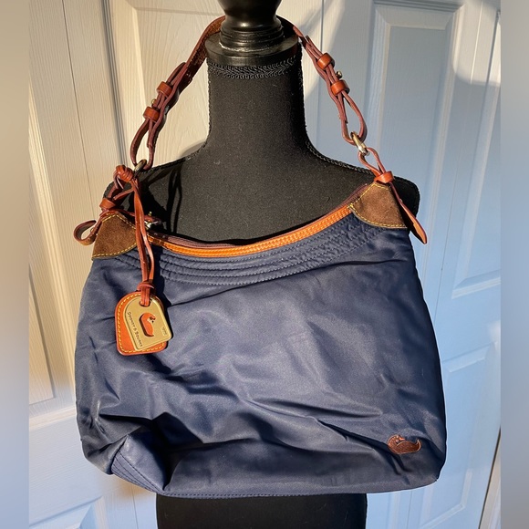 Dooney & Bourke Handbags - Dooney & Bourke Shoulder Bag
